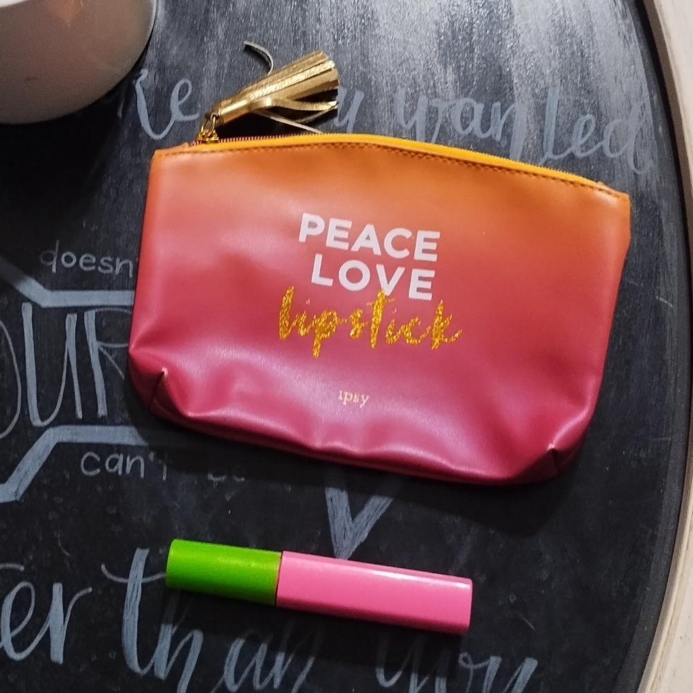 ❤️FREE WITH PURCHASE❤️Cosmetics Bag